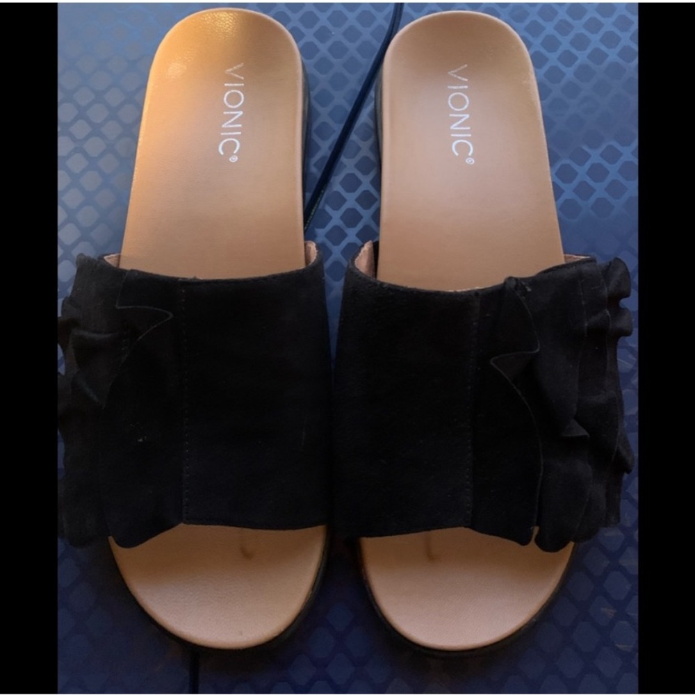 VIONIC suede ruffled slides